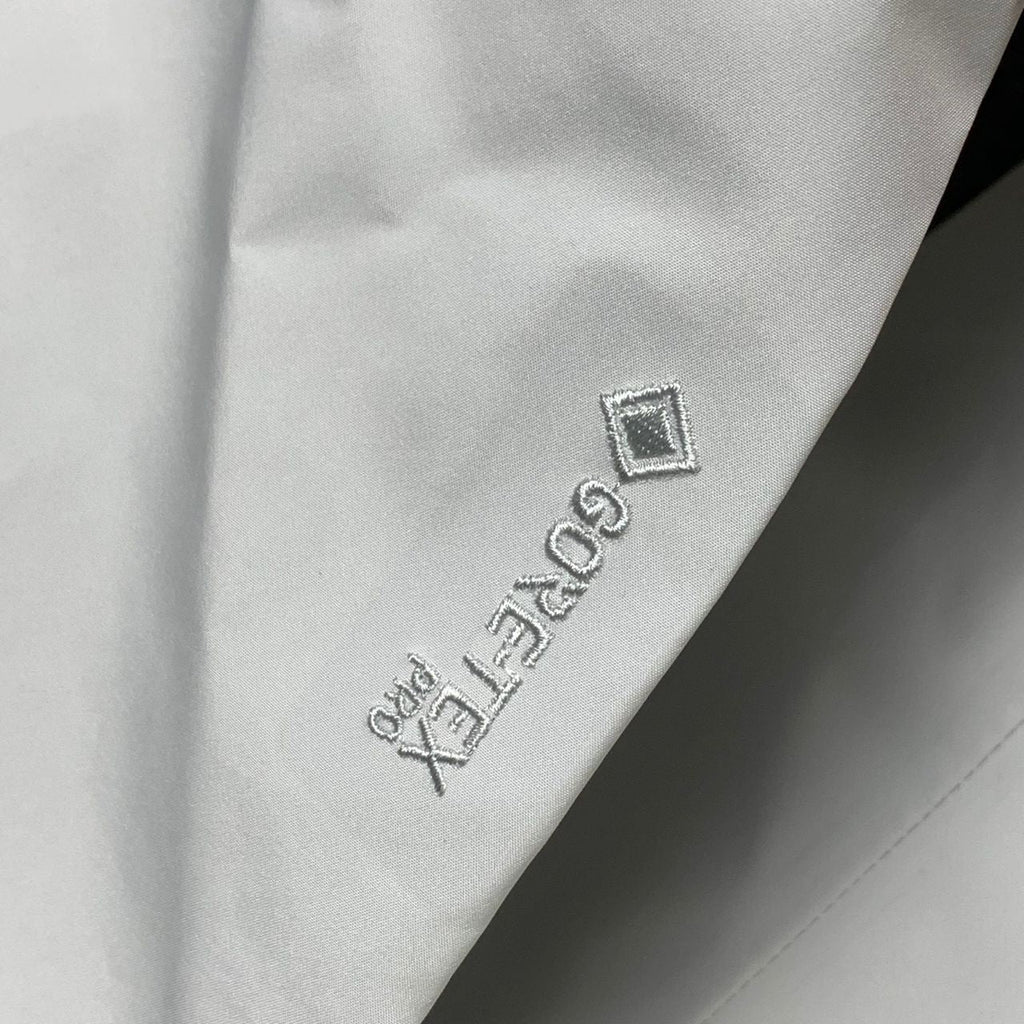Arc’teryx Alpha SV Jacket ‘White’