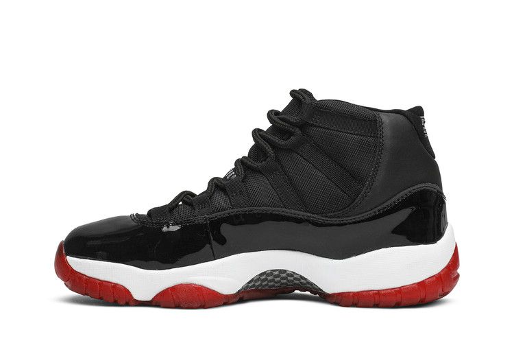 Jordan 11 Retro Playoffs (2001)