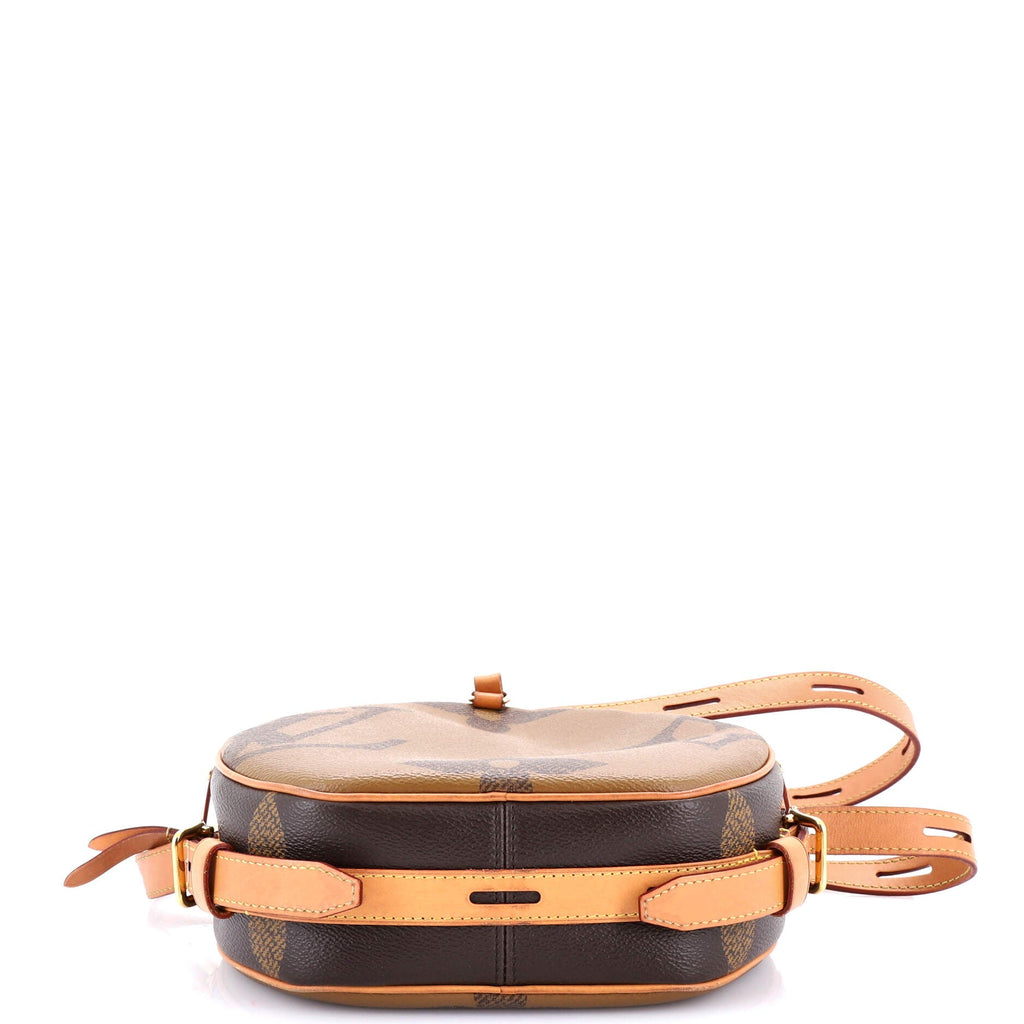 Boite Chapeau Souple Bag Reverse Monogram Giant