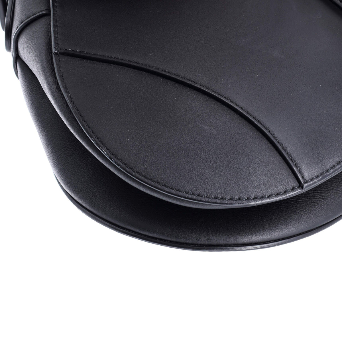 Ultra Matte Saddle Handbag Leather Medium