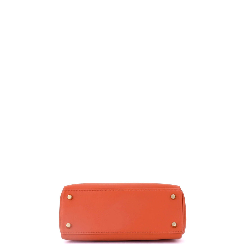Kelly Handbag Terre Battue Swift with Gold Hardware 25