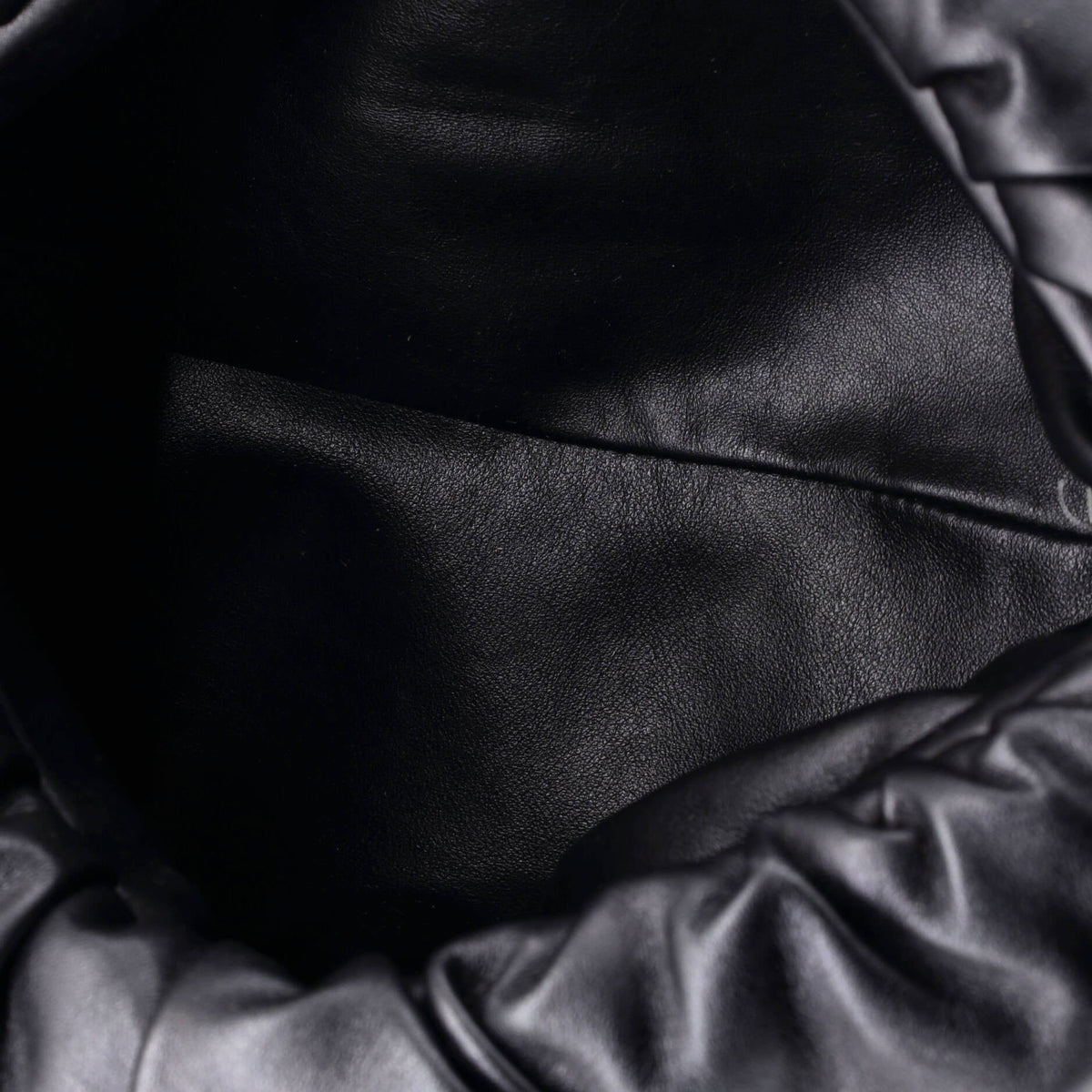 The Chain Pouch Leather
