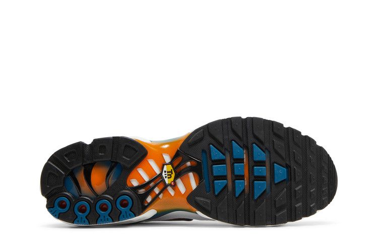 Nike Air Max Plus Hiking Carabiner White Kumquat Marina