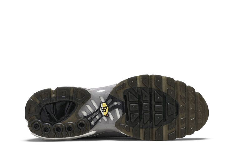 Nike Air Max Plus Big Logo Wolf Grey