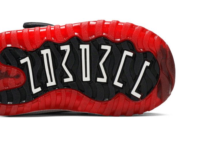 Jordan 11 Retro Playoffs (2012) (TD)