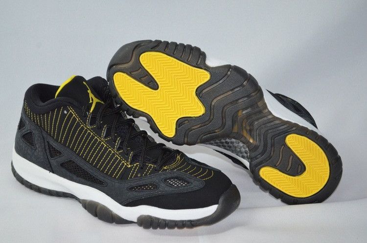 Jordan 11 Retro Low IE Black Zest
