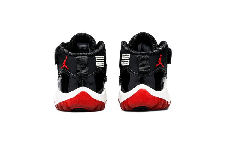 Jordan 11 Retro Playoffs (2012) (TD)