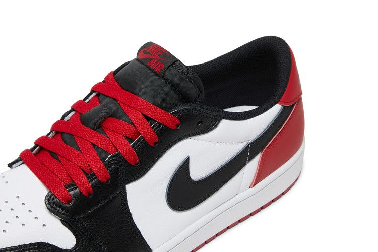 Jordan 1 Retro Low OG Black Toe (2023)
