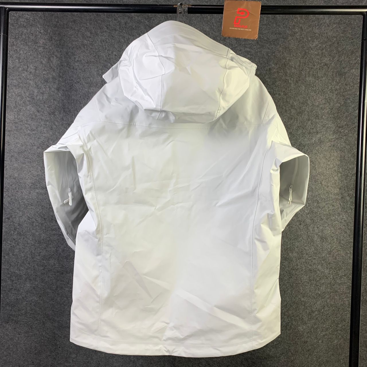 Arc’teryx Alpha SV Jacket ‘White’
