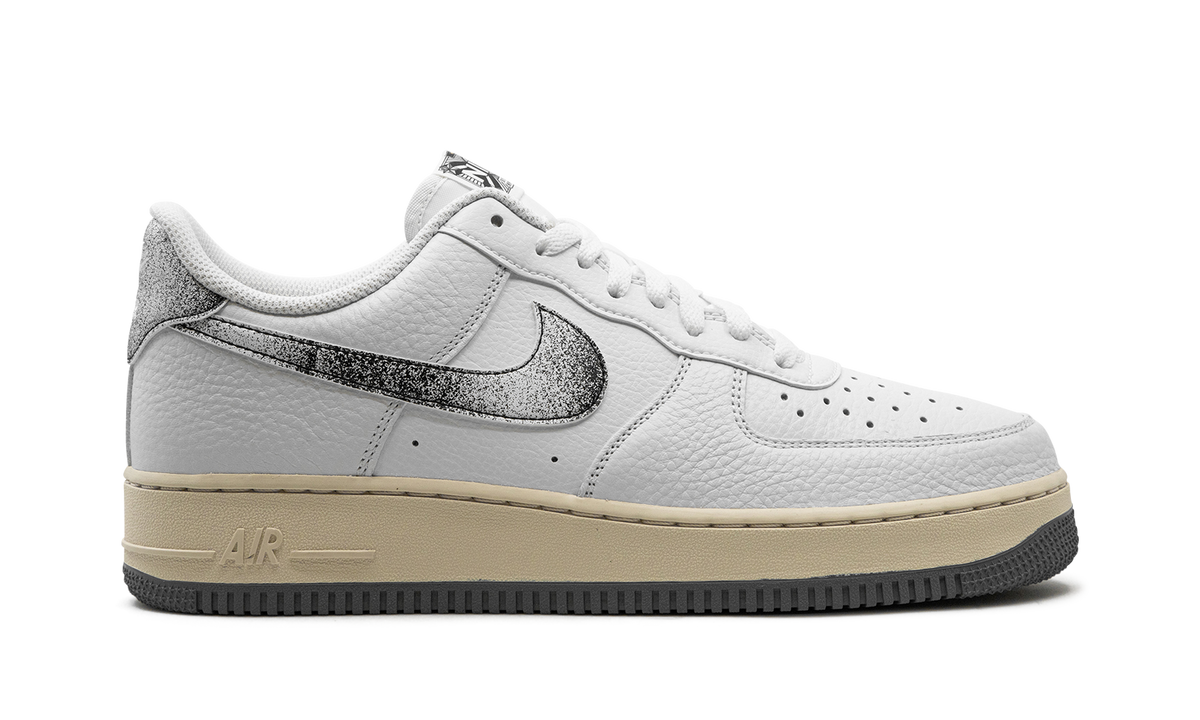 Air Force 1 Low "Classics" DV7183 100