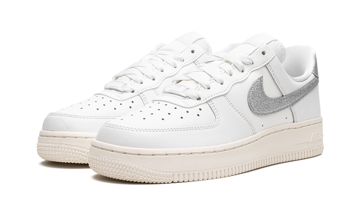 AIR FORCE 1 '07 MNS WMNS "Summit White Sail White Metallic Silver" DQ7569 100